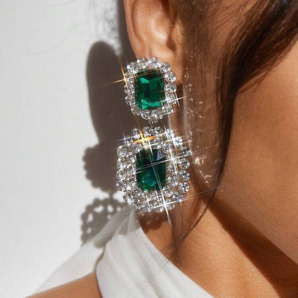 1 Pair Glitzy Geometric Claw Chain Dangle Earrings For Daily Wear